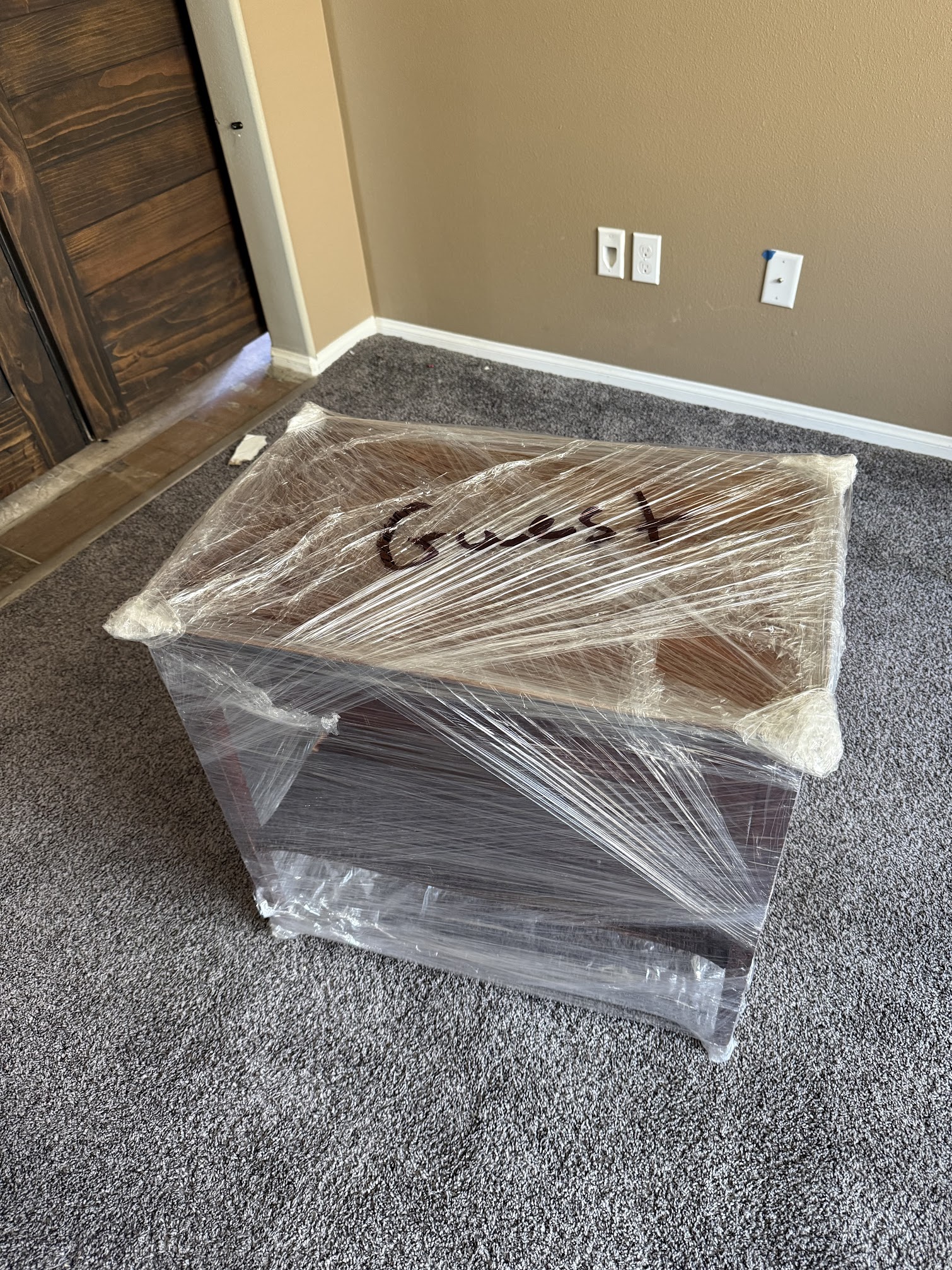 Residential moving day in Costa Mesa with SMG Movers & Cleaning LLC